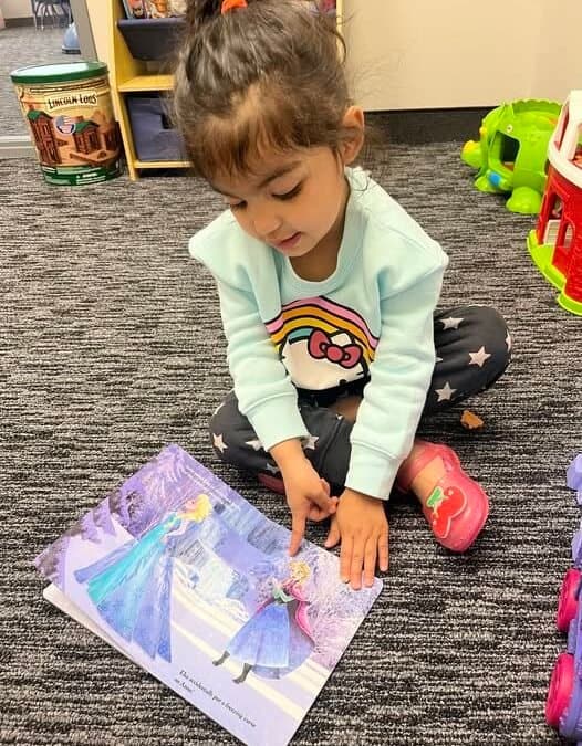 Parent Tip: Make Story Retelling Fun at Home for Your Child’s Language Development